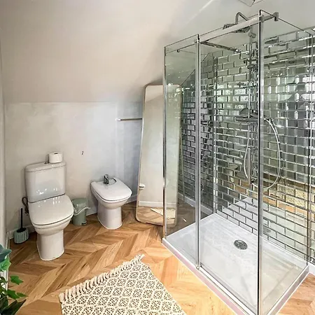 Casa de Férias Lovely In With Sauna