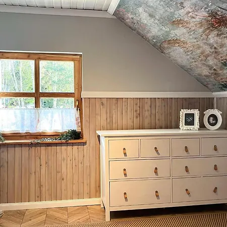 Vakantiehuis Stunning In With Sauna Perlino